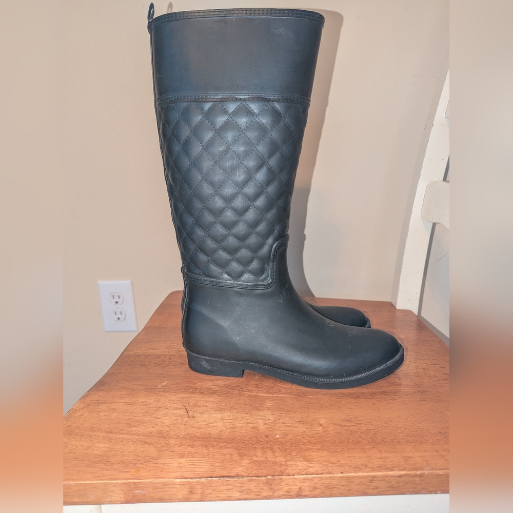Merona Black Rubber Boots- Sz 8 - Picture 4 of 7